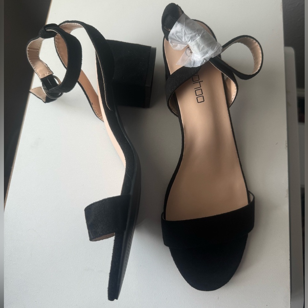 Boohoo Low Block Barely There Heels- Black